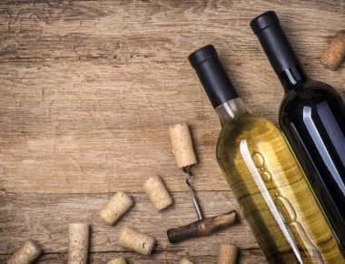 Να γιατί δεν πρέπει να αποθηκεύονται όρθια τα μπουκάλια του κρασιού
